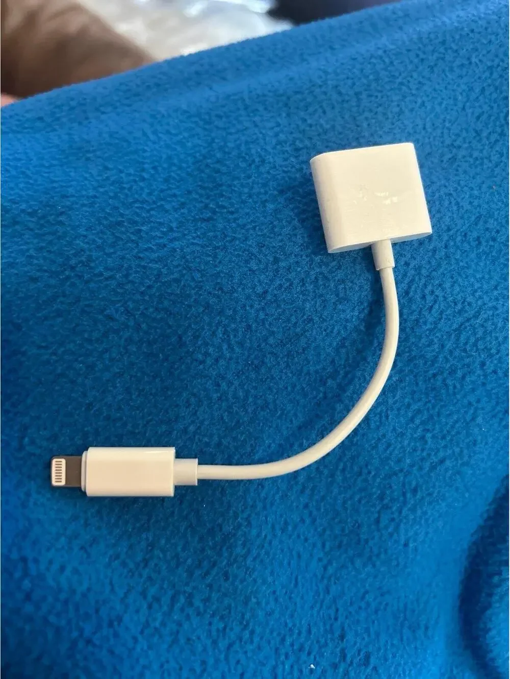C480 adapter for iPhone splitter headset charger white